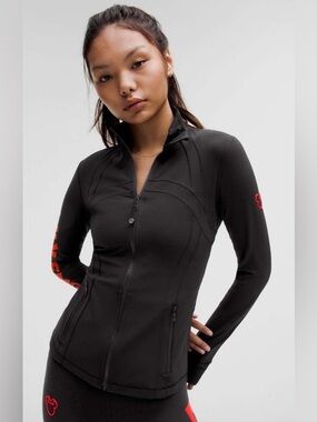 Lululemon NWT Define Nulu Disney Jacket Black Red Size 6